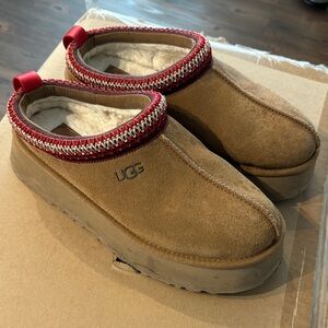 Tazz Ugg slippers. Size 8. Used. Comes with stains.